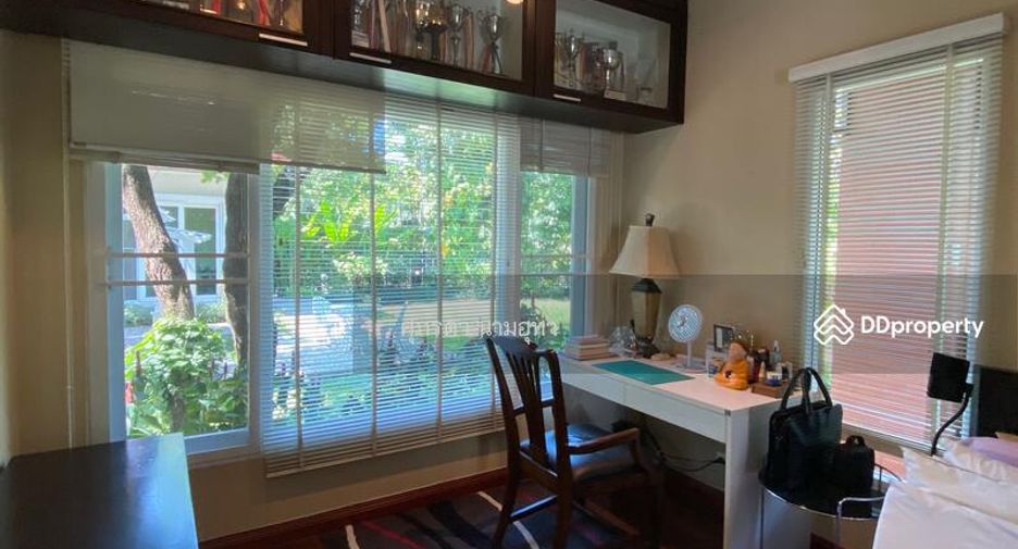 À vendre 5 chambres maison à Lat Phrao, Bangkok