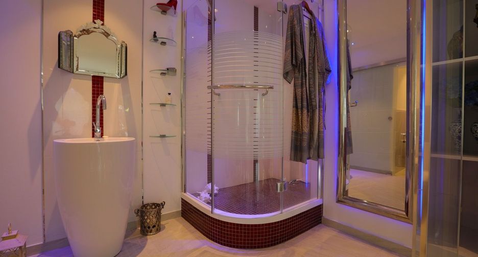 For sale 8 bed house in Bang Lamung, Chonburi