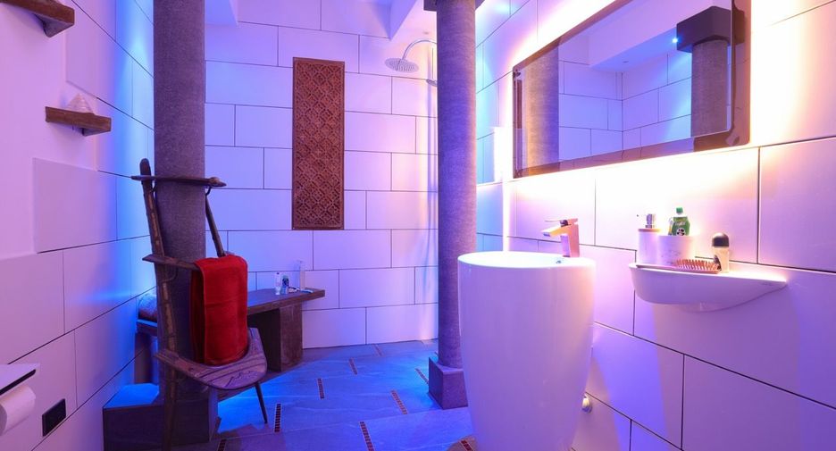 For sale 8 bed house in Bang Lamung, Chonburi