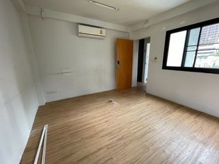 Reihenhaus zur Miete mit Studio in Pathum Wan, Bangkok