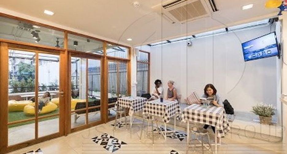 À louer studio maison de ville à Pathum Wan, Bangkok