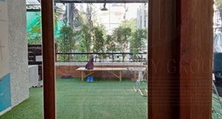 À louer studio maison de ville à Pathum Wan, Bangkok