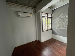 Reihenhaus zur Miete mit Studio in Pathum Wan, Bangkok