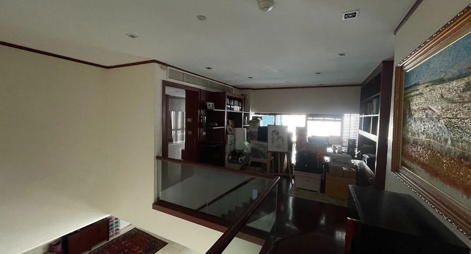 ขาย 3 ห้องนอน คอนโด ใน คลองเตย, กรุงเทพฯ