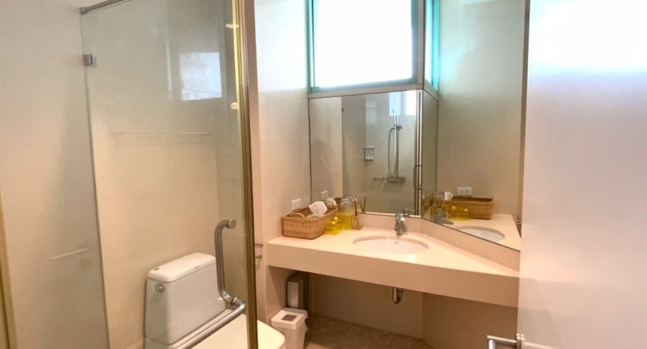 For rent 3 bedrooms serviced apartment in Bang Kho Laem, Bangkok