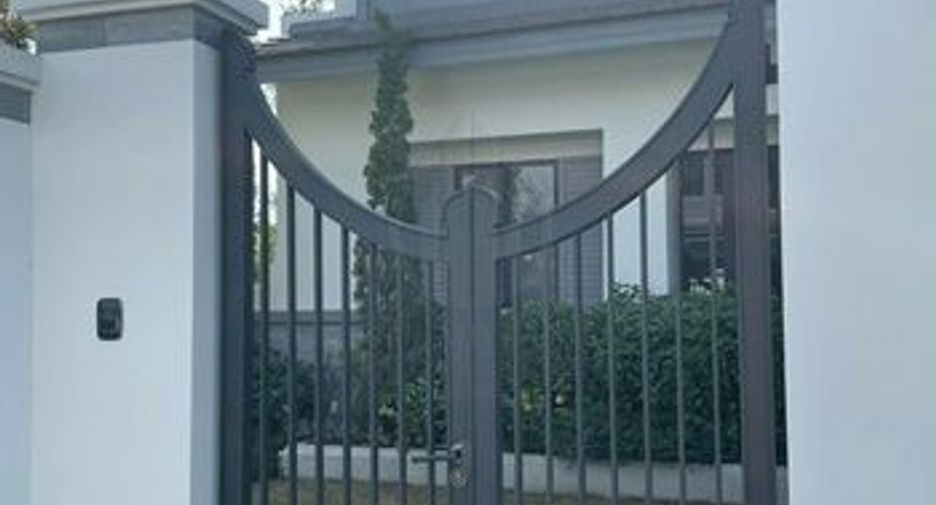 Haus zum Kauf mit 5 Zimmer in Saphan Sung, Bangkok