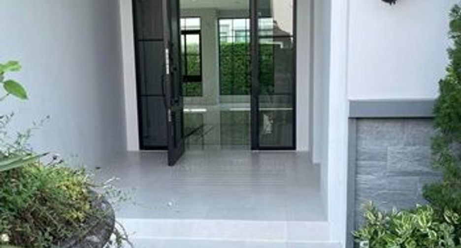 Haus zum Kauf mit 5 Zimmer in Saphan Sung, Bangkok