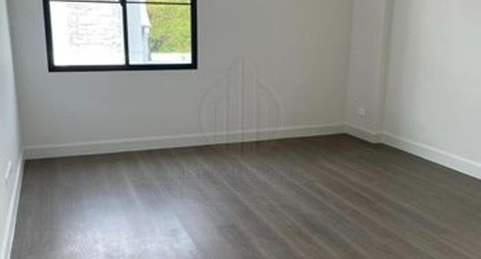 Haus zum Kauf mit 5 Zimmer in Saphan Sung, Bangkok
