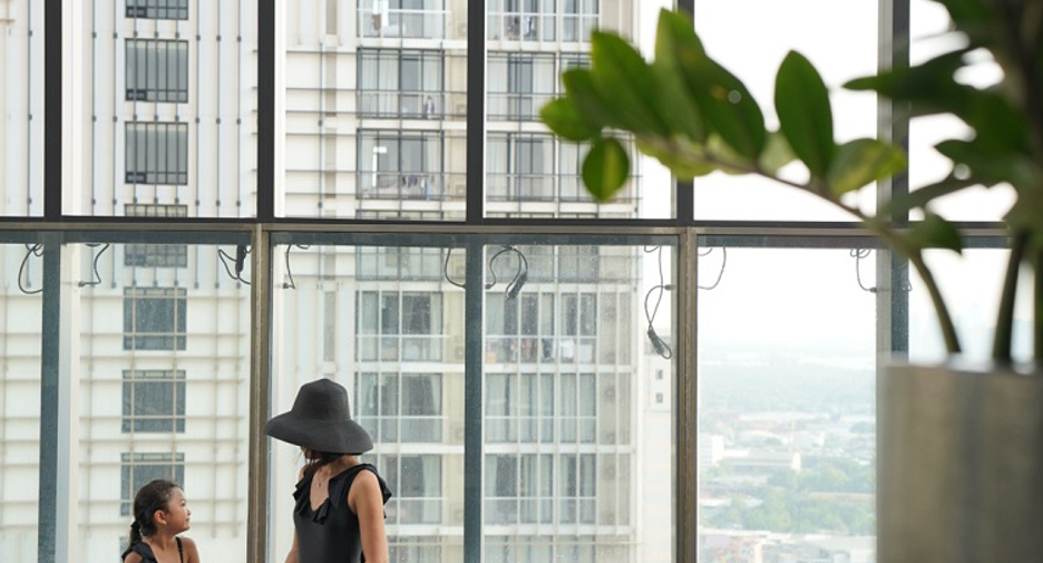 For rent 3 bedrooms condo in Khlong Toei, Bangkok