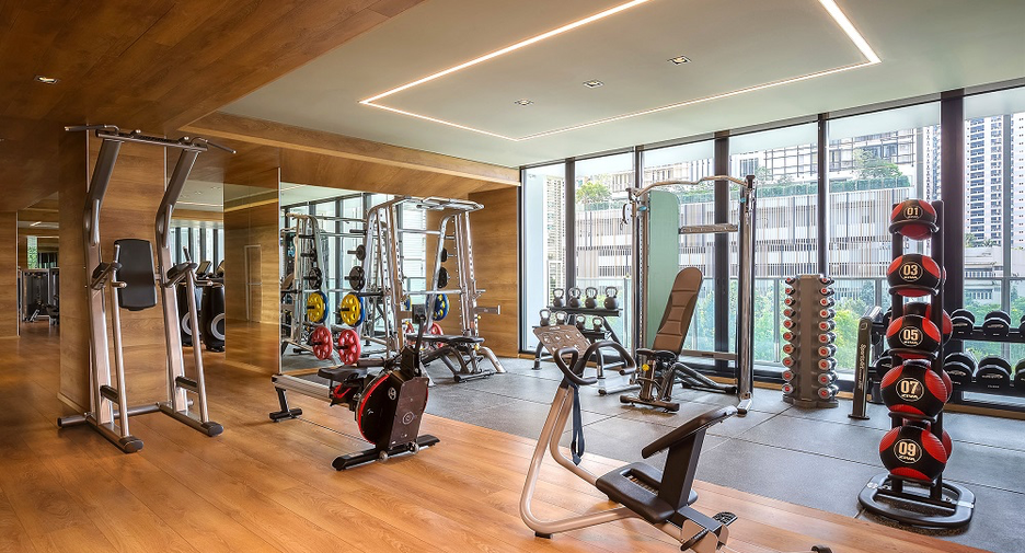For rent 3 bedrooms condo in Khlong Toei, Bangkok