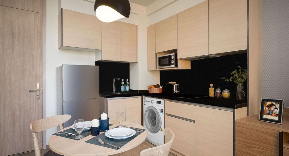 For rent 3 bedrooms condo in Khlong Toei, Bangkok