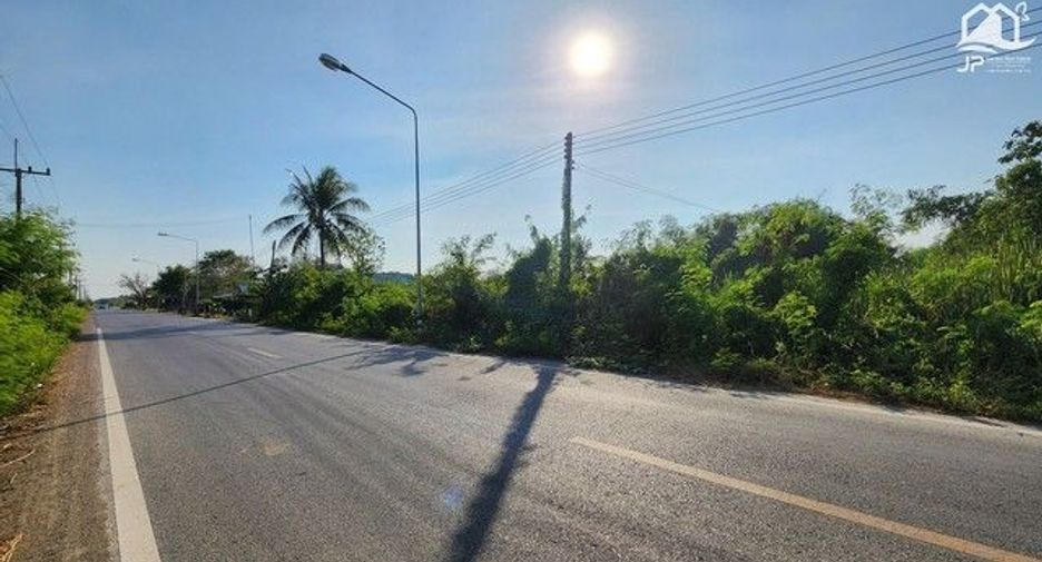 For sale land in Ongkharak, Nakhon Nayok
