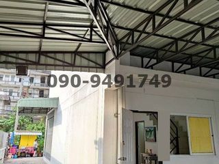 For rent 3 bed retail Space in Phra Samut Chedi, Samut Prakan
