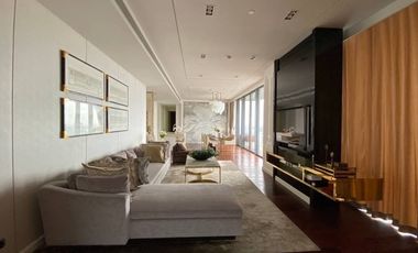For rent 3 bedrooms condo in Khlong Toei, Bangkok