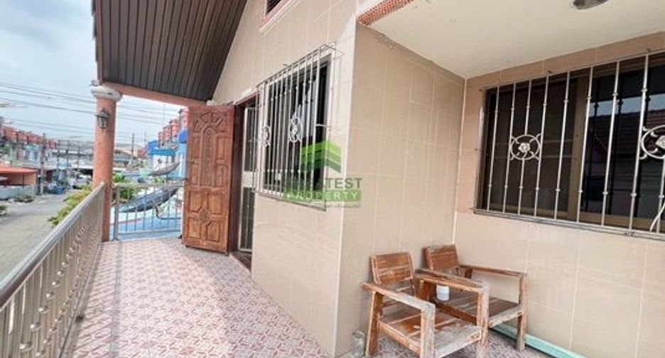 Casa adosada en venta de 2 habitaciones en Sam Phran, Nakhon Pathom