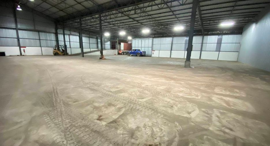 For rent 1 bed warehouse in Si Racha, Chonburi