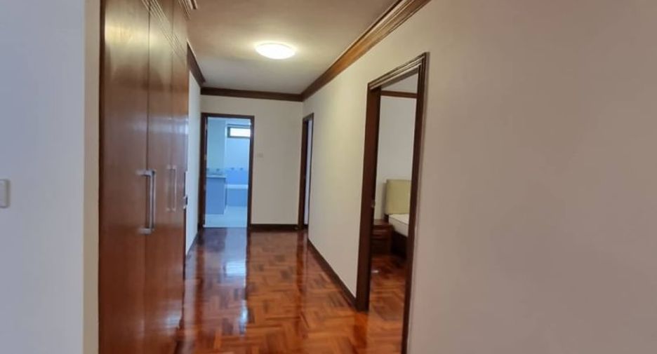 For rent 4 bedrooms condo in Khlong Toei, Bangkok