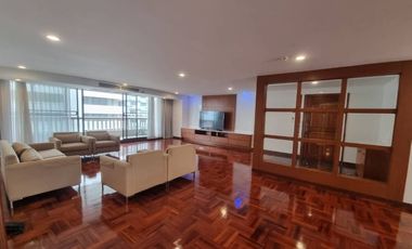 For rent 4 bedrooms condo in Khlong Toei, Bangkok