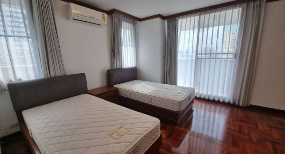 For rent 4 bedrooms condo in Khlong Toei, Bangkok
