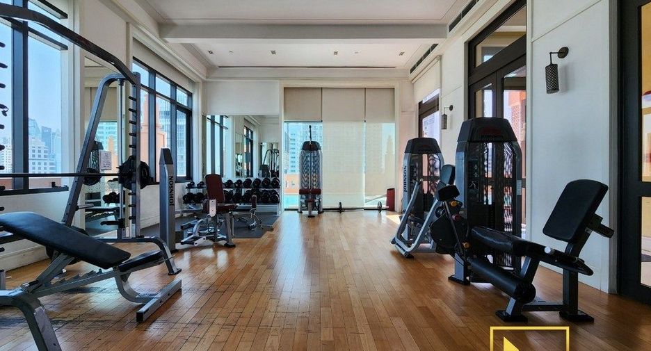 For rent 2 bedrooms condo in Khlong Toei, Bangkok