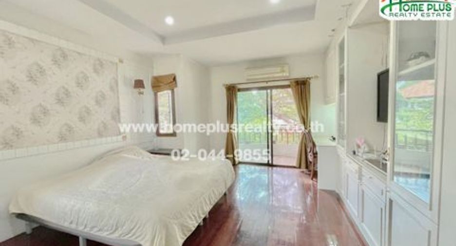 For sale 4 bedrooms house in Lat Krabang, Bangkok
