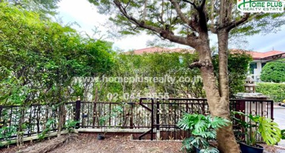 For sale 4 bedrooms house in Lat Krabang, Bangkok
