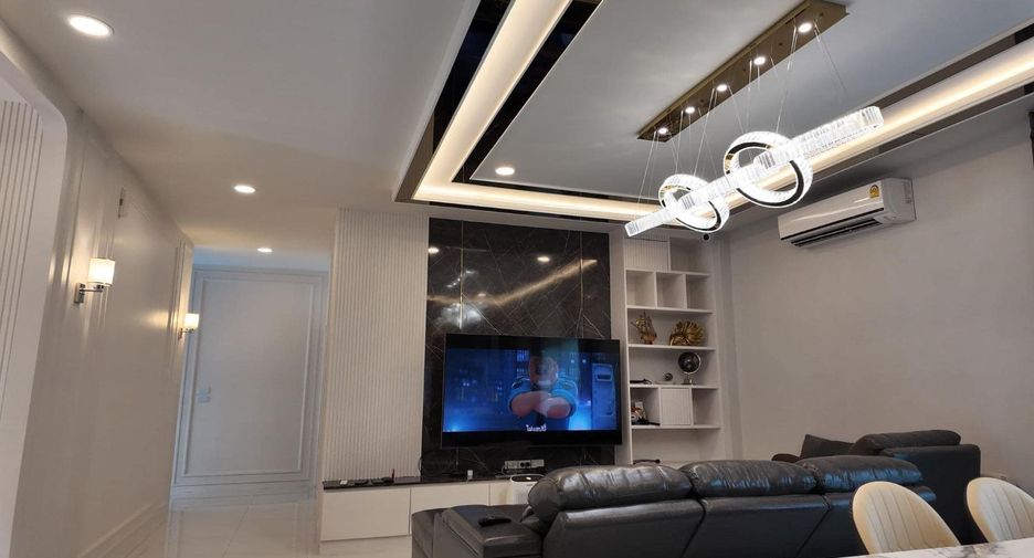 Casa en alquiler de 4 habitaciones en Bang Phli, Samut Prakan