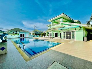 For rent 5 bedrooms villa in Bang Lamung, Chonburi