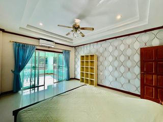 For rent 5 bedrooms villa in Bang Lamung, Chonburi