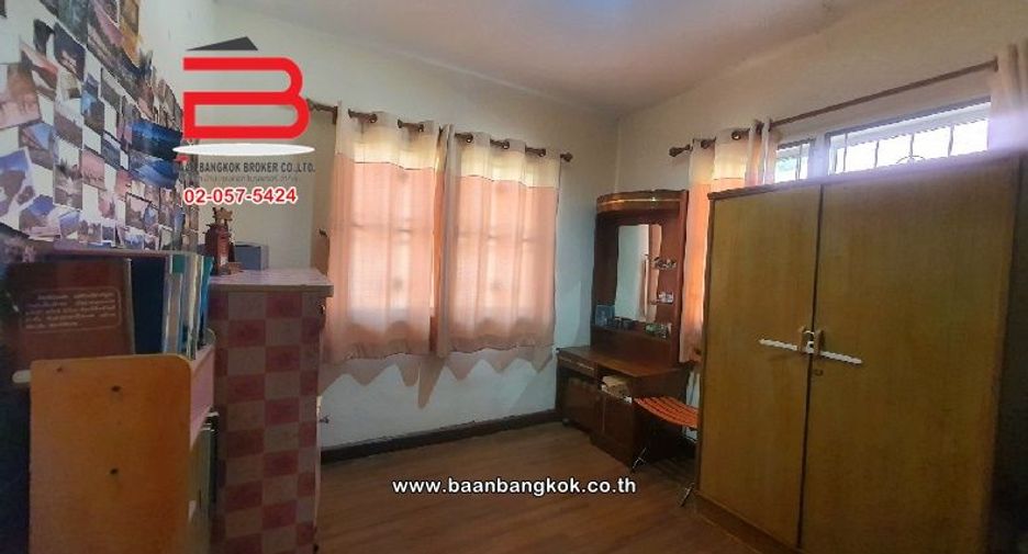 For sale 3 bedrooms townhouse in Mueang Chachoengsao, Chachoengsao