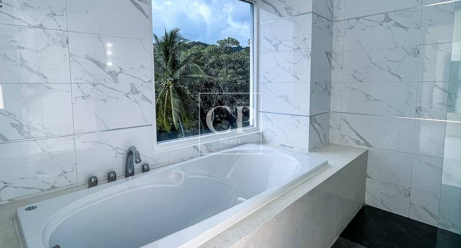 For sale 4 bedrooms condo in Mueang Phuket, Phuket