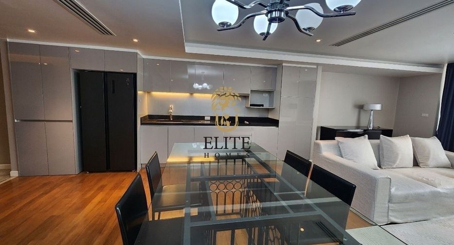 Condo en alquiler de 3 habitaciones en Watthana, Bangkok