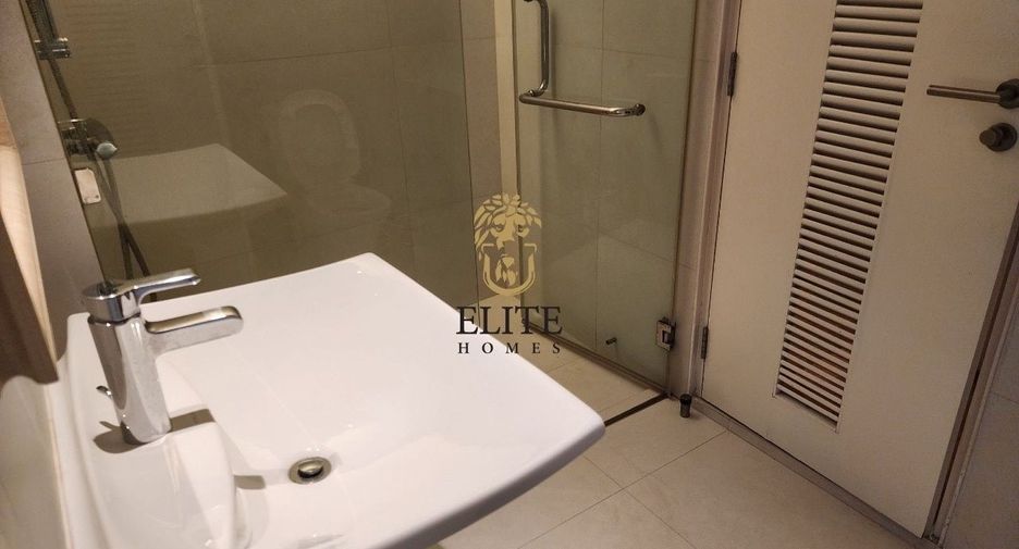 Condo en alquiler de 3 habitaciones en Watthana, Bangkok