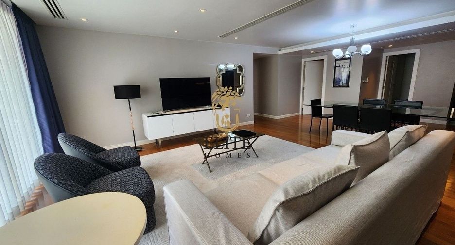 Condo en alquiler de 3 habitaciones en Watthana, Bangkok