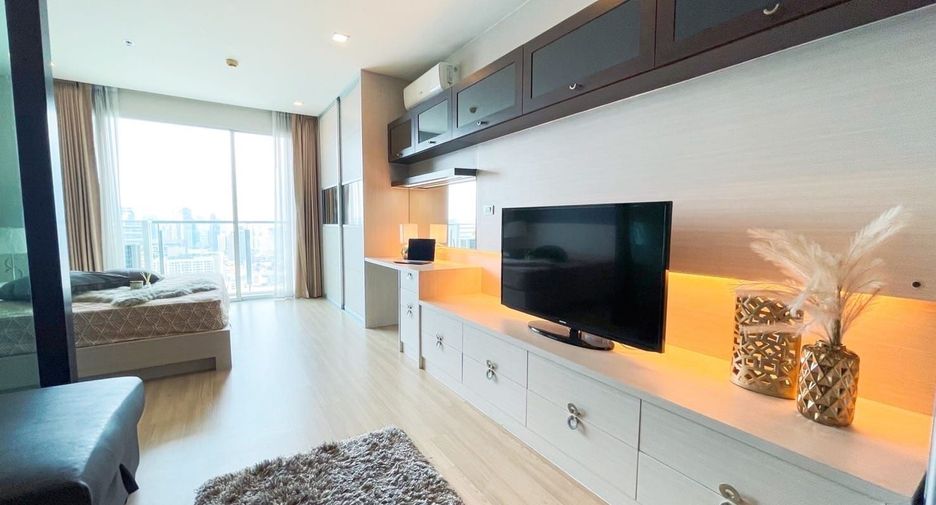 For rent 1 bed condo in Khlong Toei, Bangkok