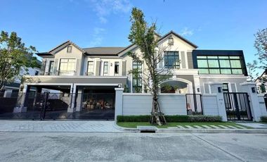 For sale 4 bedrooms house in Thawi Watthana, Bangkok