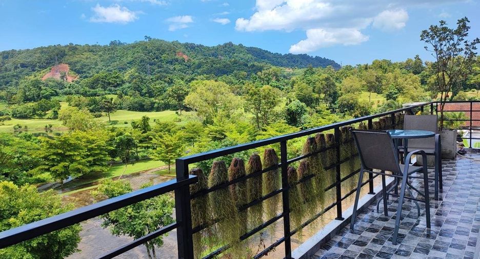 Villa en alquiler y en venta de 5 habitaciones en Kathu, Phuket