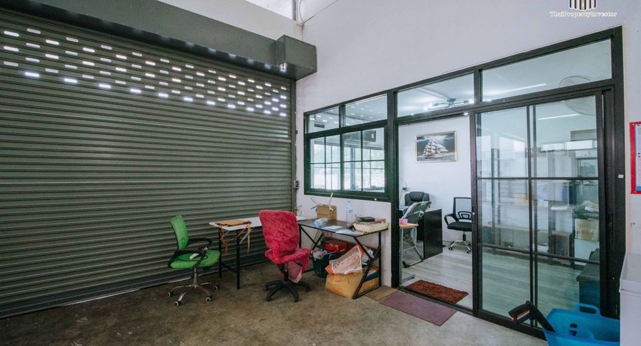 For sale 5 bedrooms house in Khlong Luang, Pathum Thani