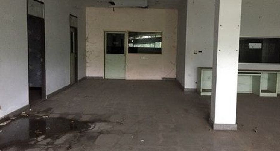 For sale retail Space in Mueang Uttaradit, Uttaradit