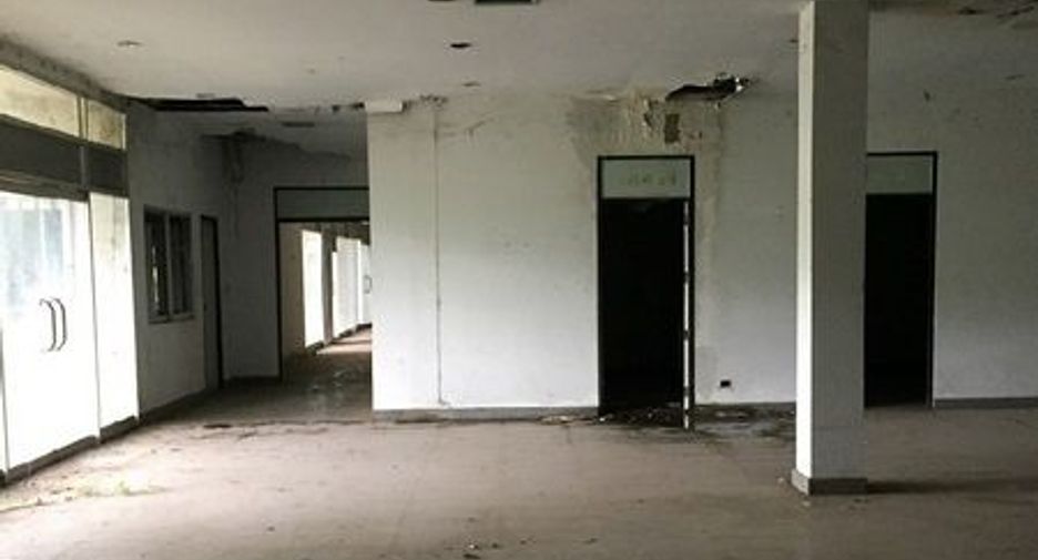 For sale retail Space in Mueang Uttaradit, Uttaradit