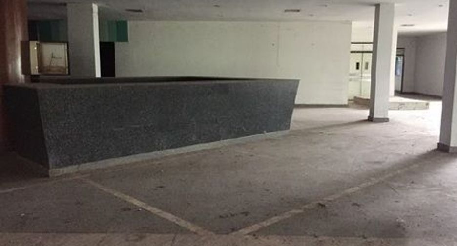 For sale retail Space in Mueang Uttaradit, Uttaradit