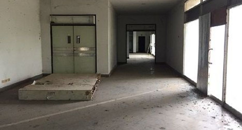 For sale retail Space in Mueang Uttaradit, Uttaradit