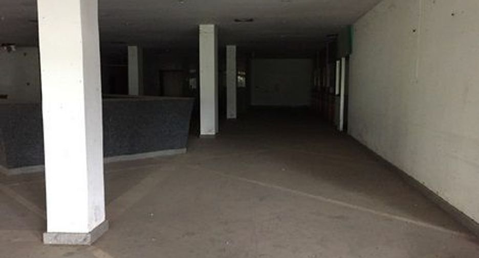 For sale retail Space in Mueang Uttaradit, Uttaradit