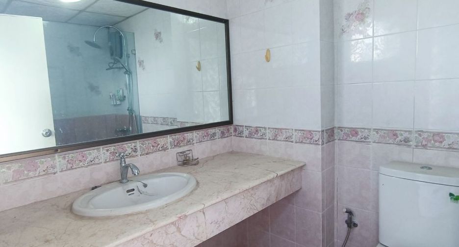 Wohnung zum Kauf mit 2 Zimmer in Sathon, Bangkok
