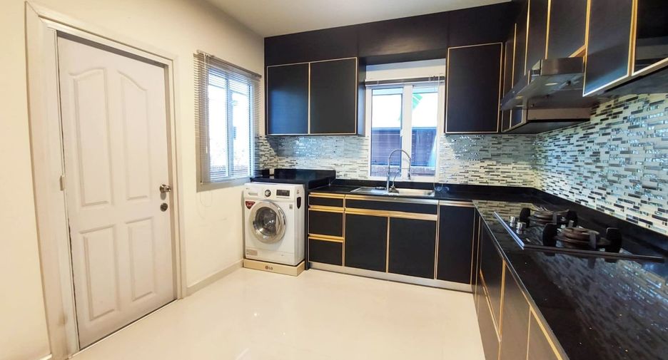 For rent 3 Beds house in Suan Luang, Bangkok