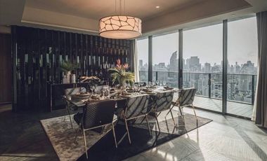 For sale 4 bedrooms condo in Watthana, Bangkok