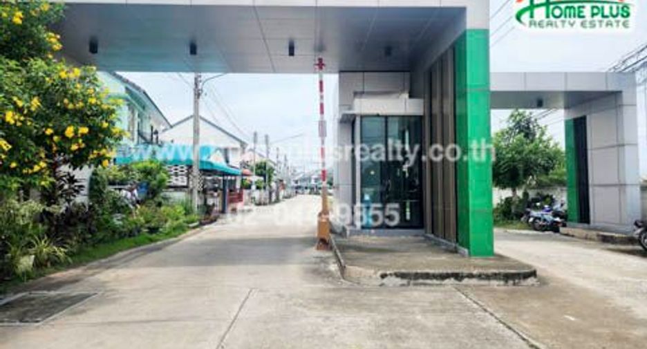 For rent そして for sale 3 Beds townhouse in Phanat Nikhom, Chonburi