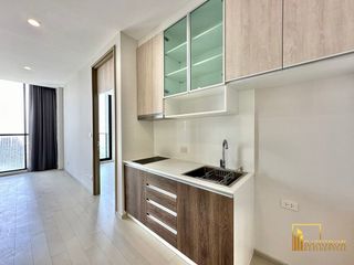For rent 2 bedrooms condo in Pathum Wan, Bangkok