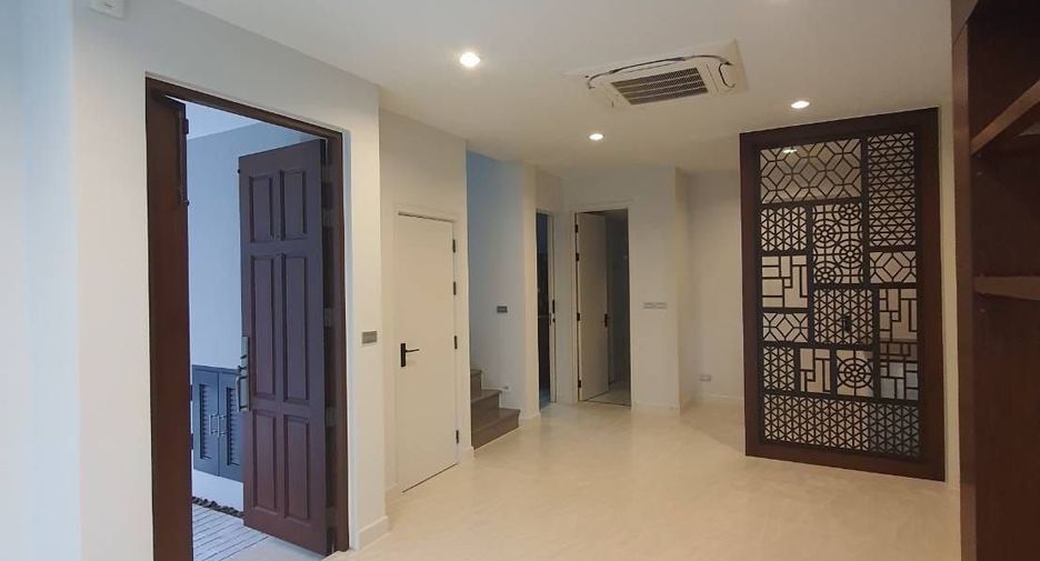 出售 4 卧室 独立屋 在 Prawet, 曼谷