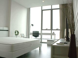 For rent そして for sale 2 ベッドルーム condo in Khlong San, Bangkok